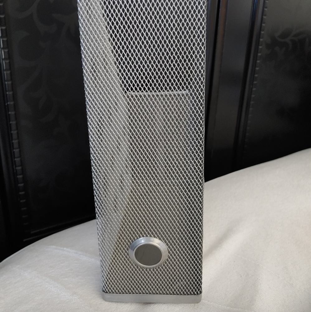CHROME METAL & WIRE DESK ORGANIZER